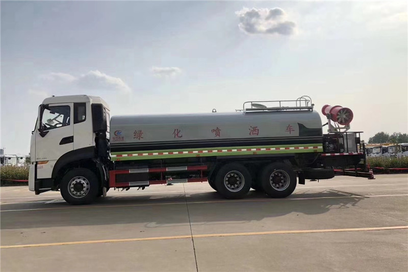 東風天龍后八輪20噸噴霧車，國六綠化噴灑車